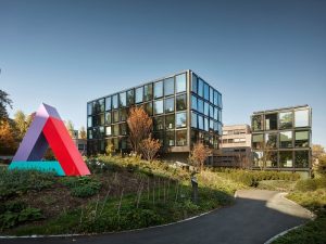 Helvetia adquiere el 70 % de Caser por 780 millones de euros