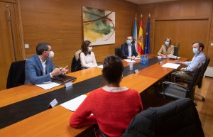 Agasede se re&uacute;ne con la Conselleira de Pol&iacute;tica Social para poner en valor el esfuerzo realizado por el sector
