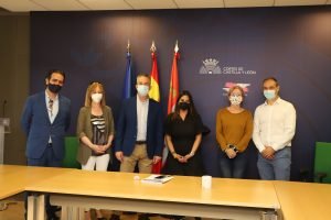 Patronales de Castilla y Le&oacute;n analizan con PSOE y VOX la realidad del sector residencial