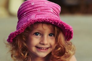 La Sociedad Espa&ntilde;ola de Odontopediatr&iacute;a (SEDO) se&ntilde;ala que la primera visita al dentista debe realizarse tras la erupci&oacute;n del primer diente y siempre durante el primer a&ntilde;o de vida del beb&eacute;