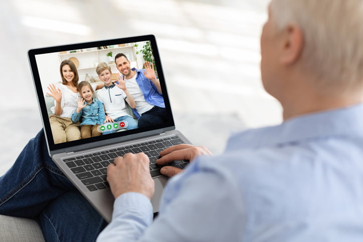 DomusVi organiza un encuentro digital para celebrar el Día de los Abuelos