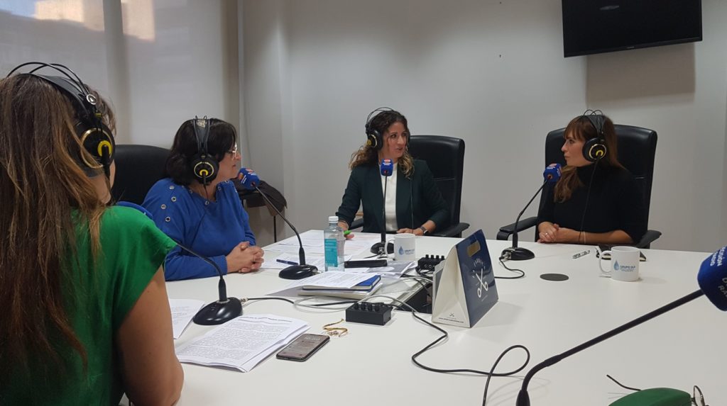 Profesionales de Amavir presentan el modelo de atención "Guiados por ti" en el programa de radio "Palabras Mayores"