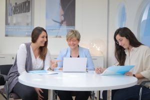 Atenzia apuesta por la empleabilidad s&eacute;nior y aspira a tener un 45 % de plantilla con m&aacute;s de 45 a&ntilde;os