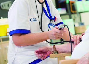 auxiliares de enfermer&iacute;a