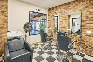 El servicio de peluquer&iacute;a de ORPEA mejora la autoestima y el bienestar de los residentes