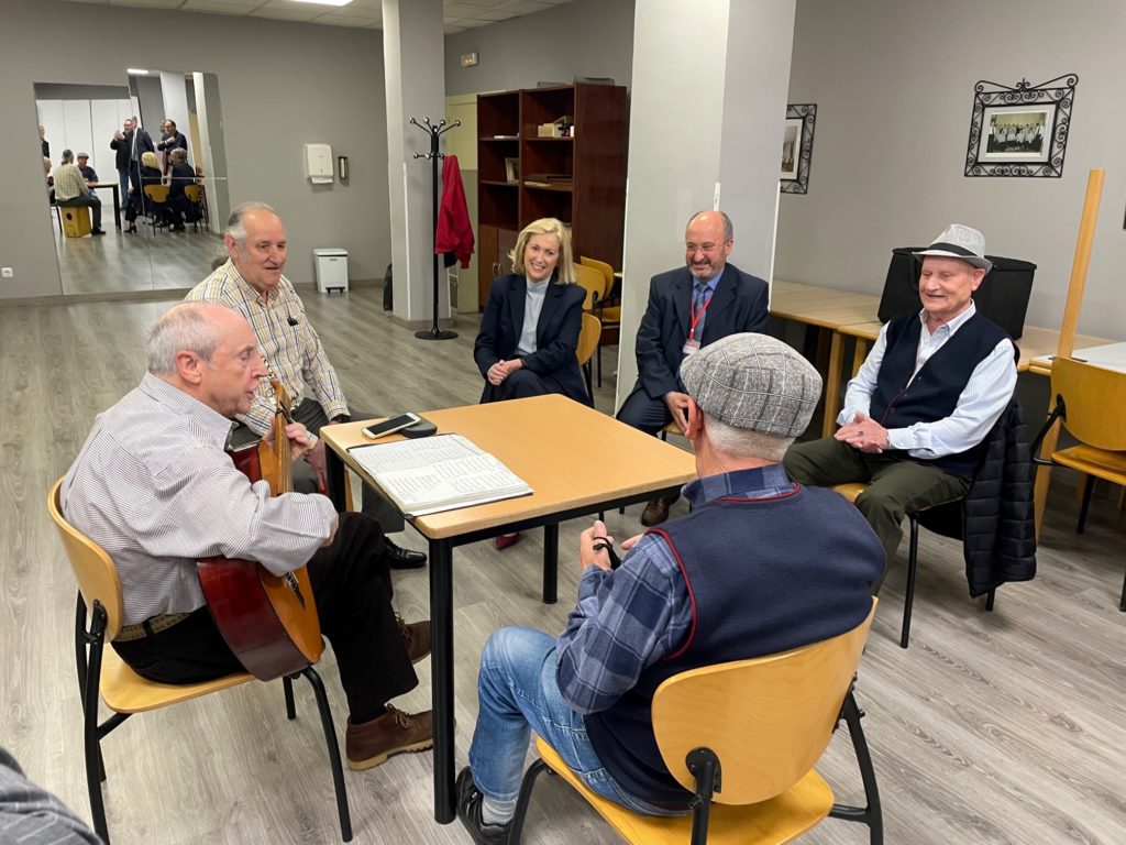 La Comunidad de Madrid establece unidades de convivencia con un máximo de 25 usuarios y una ratio de 0,45 profesionales de atención directa