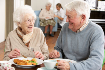 Sanitas Mayores. Alimentación para el descanso de las personas mayores.