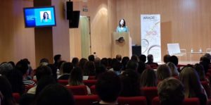 ARADE presenta una gu&iacute;a sobre la atenci&oacute;n centrada en la persona