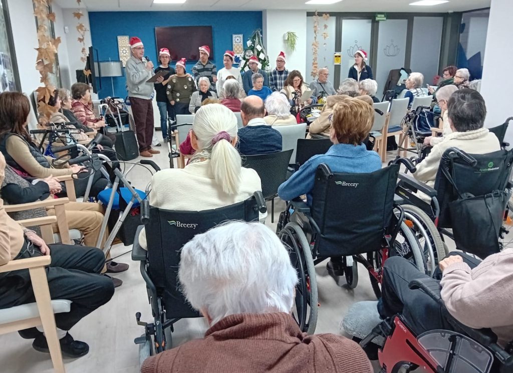 Down Lleida y CleceVitam. Recital de poesía con personas mayores.