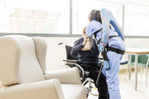 ILUNION Vidas&eacute;nior. Exoesqueletos para prevenir lesiones y fomentar el bienestar de los profesionales.