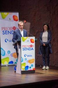 Jos&eacute; Mar&iacute;a Cosculluela, CEO de Vitalia, recoge el Premio SENDA Salud y Bienestar.