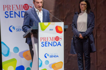 José María Cosculluela, CEO de Vitalia, recoge el Premio SENDA Salud y Bienestar.