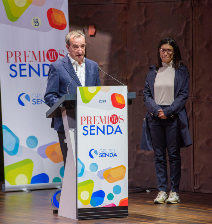 José María Cosculluela, CEO de Vitalia, recoge el Premio SENDA Salud y Bienestar.