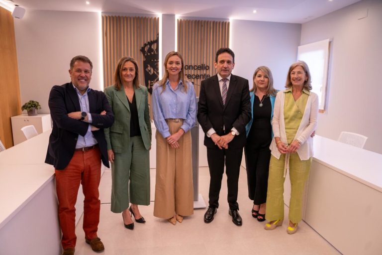 Junta de Galicia. Ampliar la residencia de Crecente.