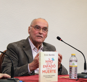 Enric Benito, autor del libro "El niño que perdió el miedo a la muerte", sobre los cuidados paliativos.