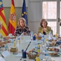 La consejera de Servicios Sociales, Igualdad y Vivienda de la Generalitat Valenciana, Susana Camarero, y la presidenta de Grupo SENDA, Matilde Pelegrí.