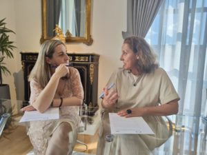 La Confederaci&oacute;n Espa&ntilde;ola de Alzheimer y Otras Demencias (CEAFA) y la Sociedad Espa&ntilde;ola de Cuidados Paliativos (SECPAL). Bienestar de las personas con Alzheimer.