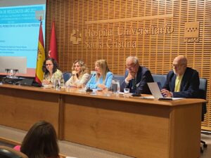 El Dr. Leocadio Rodríguez Mañas (segundo por la derecha) durante su reciente intervención en la presentación del I Plan de Atención Integral a la Fragilidad y Promoción de la Longevidad Saludable en Personas Mayores de la Comunidad de Madrid 2022-2025.