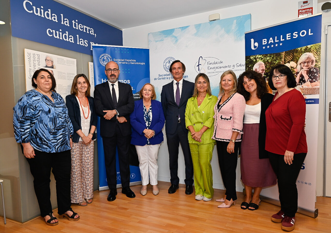 SEGG y Ballesol. “La Intervención del Trabajo Social con personas mayores desde otras miradas”