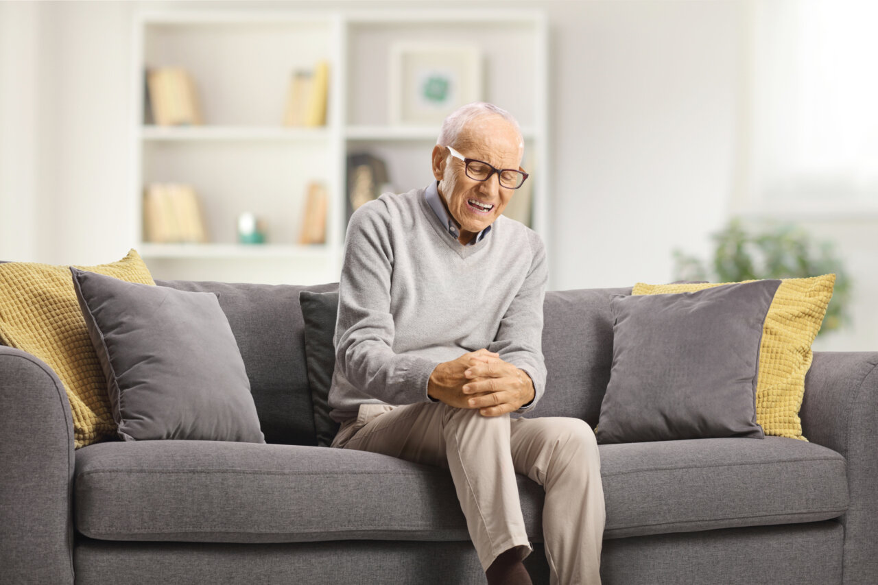 Dolor articular en las personas mayores. Sanitas Mayores.