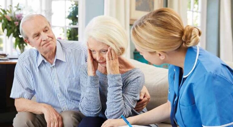 La terapia de luz brillante o luminoterapia, una opción terapéutica prometedora en pacientes con alzhéimer.