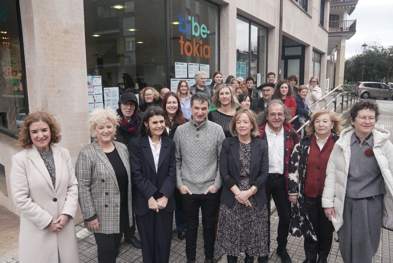 Adinberri inicia el Bibetoki: reflexión sobre la longevidad y una vida plena en la vejez.