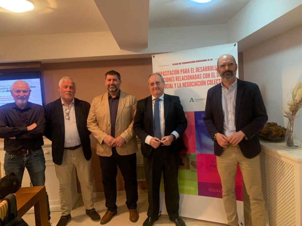 CECUA y CEA presentan un informe que alerta sobre la falta de personal en el sector de cuidados en Andalucía.