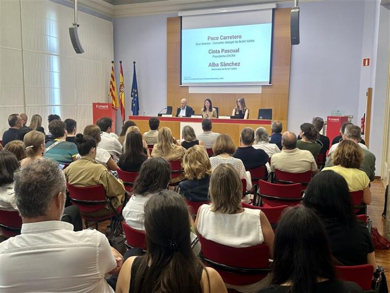 ACRA celebra su jornada anual sobre el Servicio de Ayuda a Domicilio y defiende su profesionalización. Foto: ACRA.