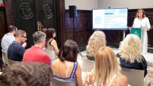 Valencia garantiza el acceso gratuito al servicio de ayuda a domicilio.