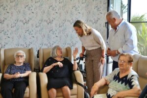 Murcia aumenta m&aacute;s de un centenar de plazas en las residencias de mayores.