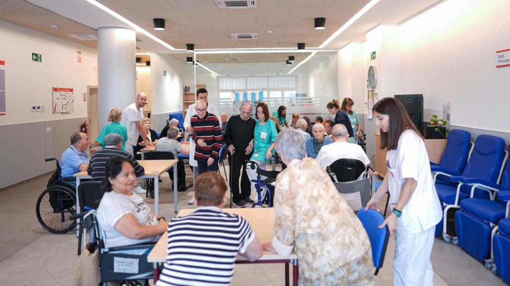 La Comunidad de Madrid invierte 1,8 millones en dos residencias y centros de día para personas mayores en Coslada y Leganés.