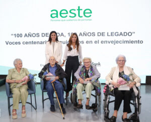 AESTE presenta el informe &ldquo;Perfil de las personas centenarias en residencias&rdquo;.