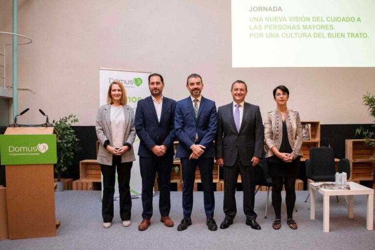 DomusVi avanza en la innovación de los cuidados en una jornada divulgativa en Madrid con un enfoque centrado en el trato a las personas mayores.