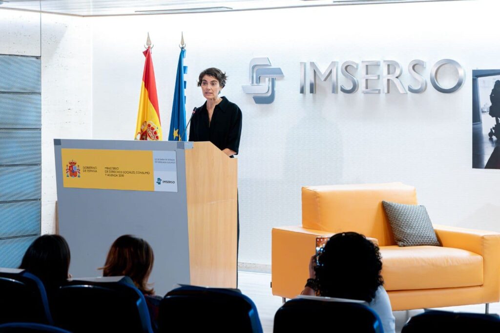 Rosa Martinez presenta datos sobre atención a la dependencia en España