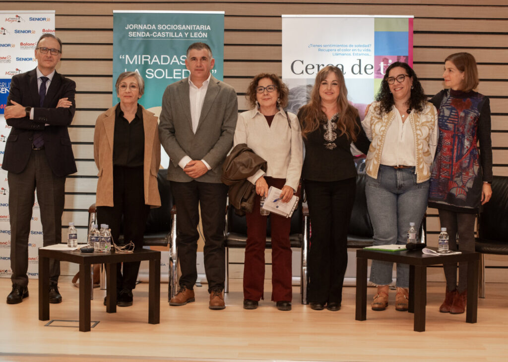 Participantes en la jornada sobre soledad en personas mayores en Castilla y León.