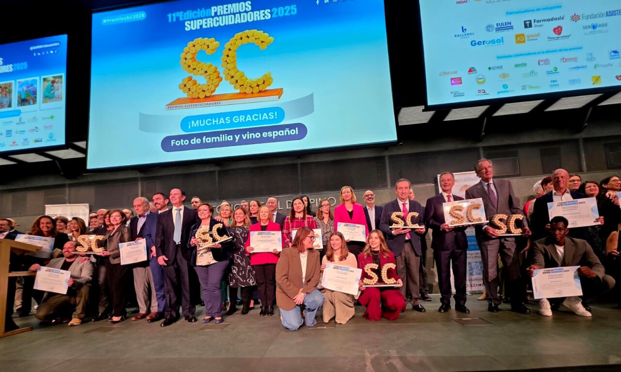 Foto de familia Premios SUPERCUIDADORES.