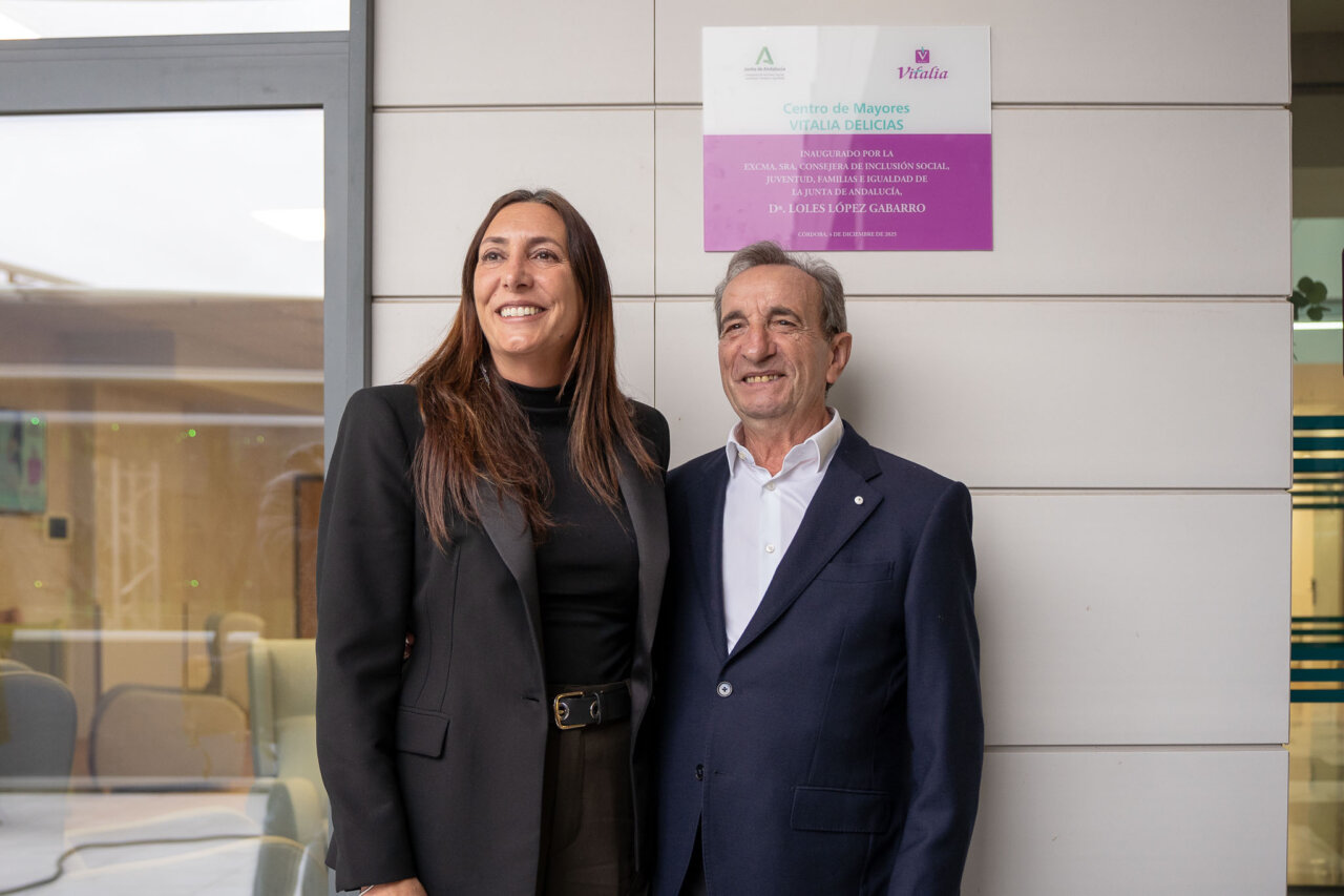 El CEO de Vitalia, Chema Cosculluela, recibi&oacute; a Loles L&oacute;pez Gabarro, consejera de Inclusi&oacute;n Social, Juventud, Familias e Igualdad de la Junta de Andaluc&iacute;a