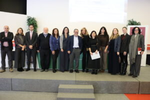 Nueva guía para aplicar los Medios Adecuados de Solución de Controversias en residencias de personas mayores.