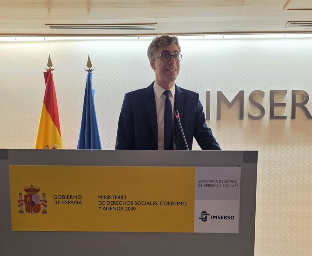 Jacek Barszczewski, investigador en Pol&iacute;ticas Sanitarias en Cuidados de
Larga Duraci&oacute;n de la Organizaci&oacute;n para la Cooperaci&oacute;n y el Desarrollo.
Econ&oacute;micos (OCDE).