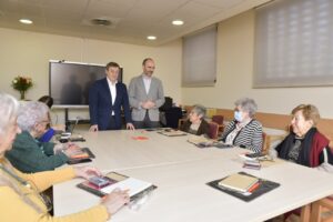 La Fundaci&oacute;n DomusVi y Orange desarrollan la formaci&oacute;n digital de los mayores en centros residenciales.