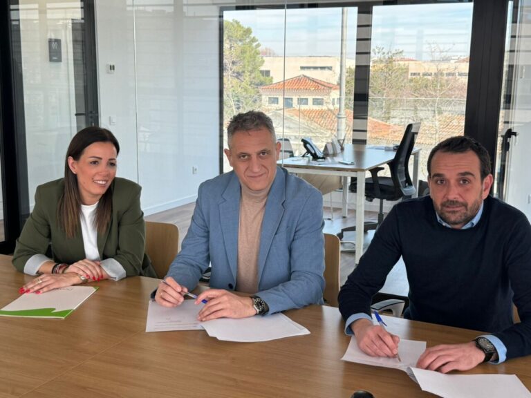 DomusVi y el Colegio de M&eacute;dicos de Lleida acercar&aacute;n recursos asistenciales al entorno sanitario.