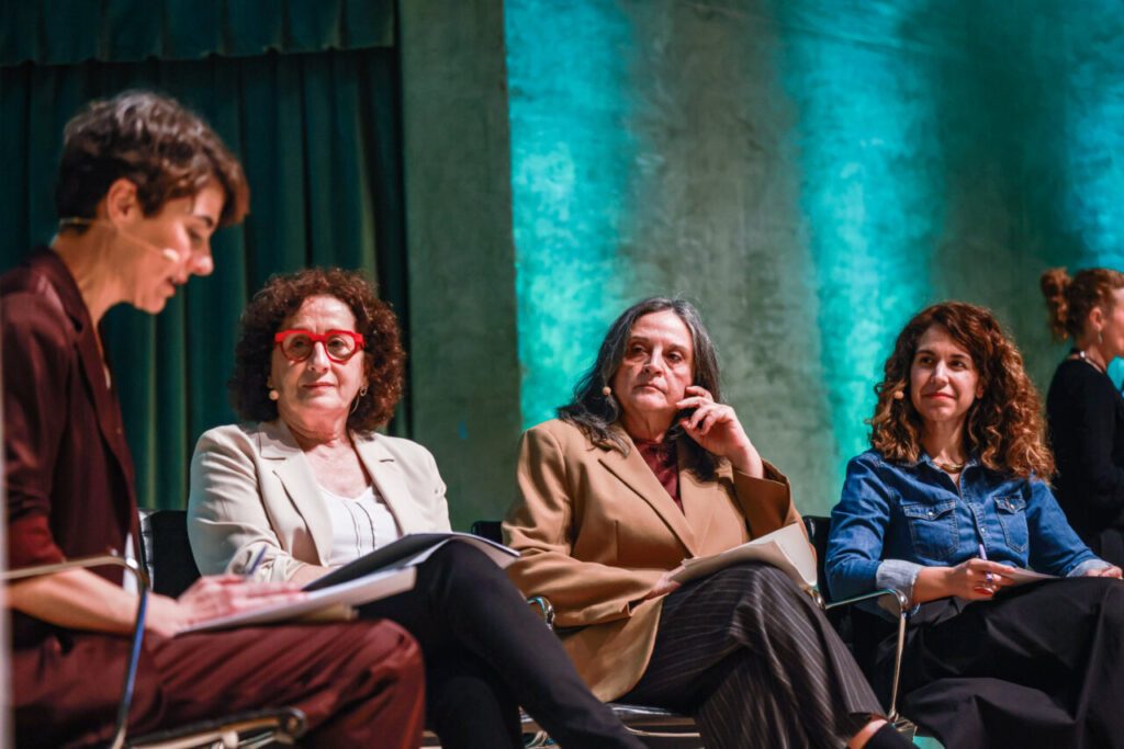 La consejera Maeztu en el congreso internacional sobre cuidados.