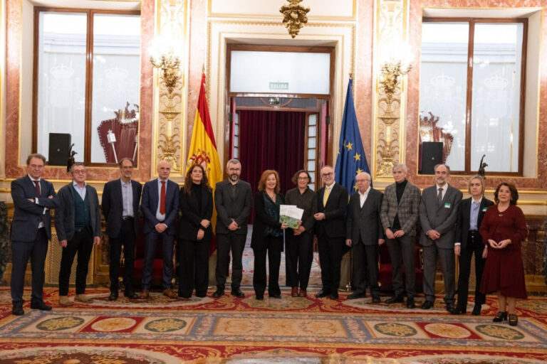 El Observatorio del Alzheimer presenta un informe para preparar el SNS ante los avances en alzh&eacute;imer.