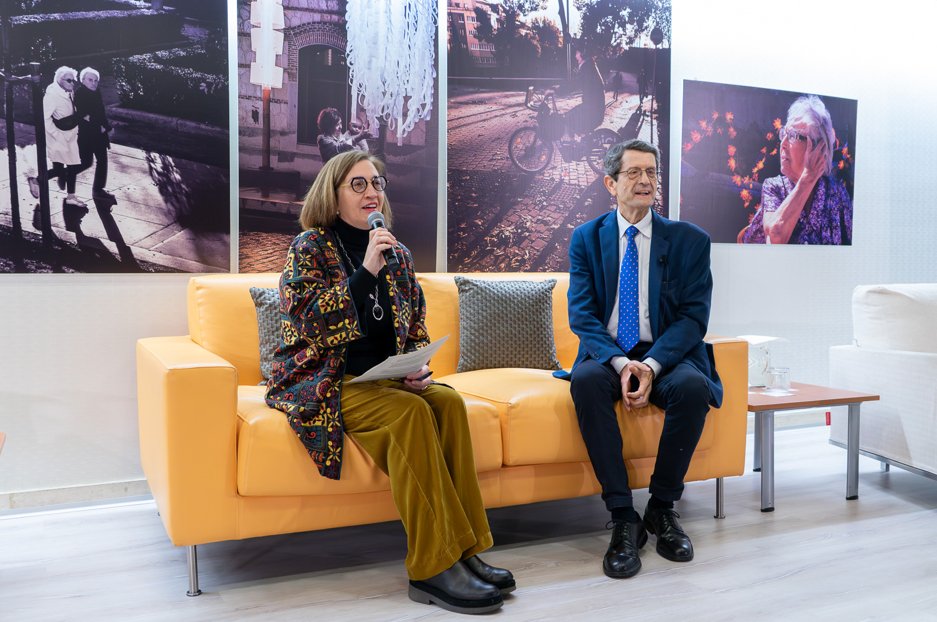 Isabel Mart&iacute;nez Lozano, presidenta de HelpAge International Espa&ntilde;a, y Jes&uacute;s Norberto Fern&aacute;ndez, presidente de la PMP.