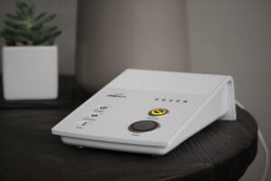 Dispositivo Chiptech SEVEN para teleasistencia digital en Espa&ntilde;a