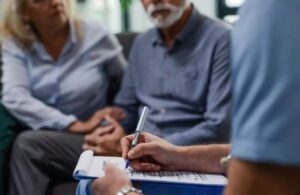 Seguridad y bienestar en el sistema sociosanitario: la importancia de los seguros personales.