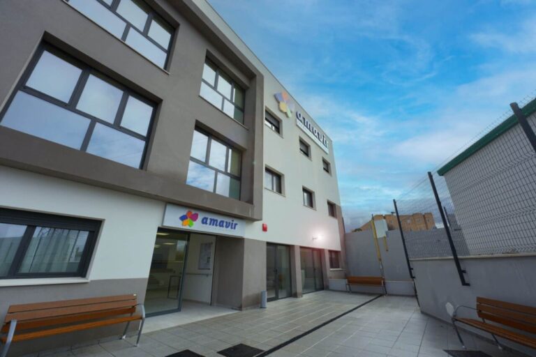 Amavir inaugura una nueva residencia de personas mayores en Granada.