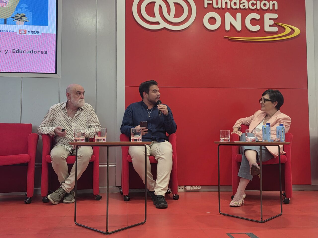 Panel de discusi&oacute;n en la V Jornada de Centros de D&iacute;a de AMADE