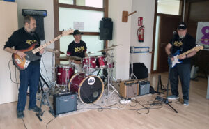 Nace una banda de rock en una residencia de M&aacute;laga para impulsar la convivencia y el envejecimiento activo a trav&eacute;s de la m&uacute;sica.