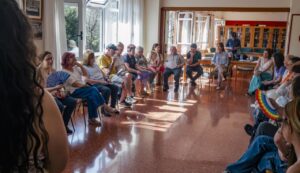 La Fundación ”la Caixa” promueve Encuentros "sin edad" para hacer frente al edadismo.